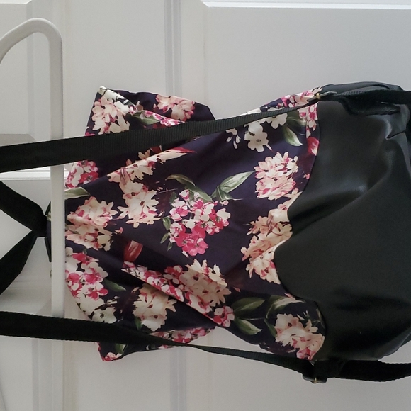 Backpack bag - Picture 2 of 6